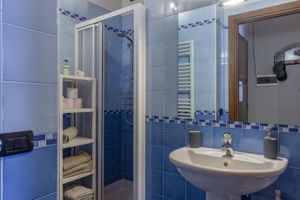 ***penthouse 4 Min To Arena Inside Fortress ! Appartamento